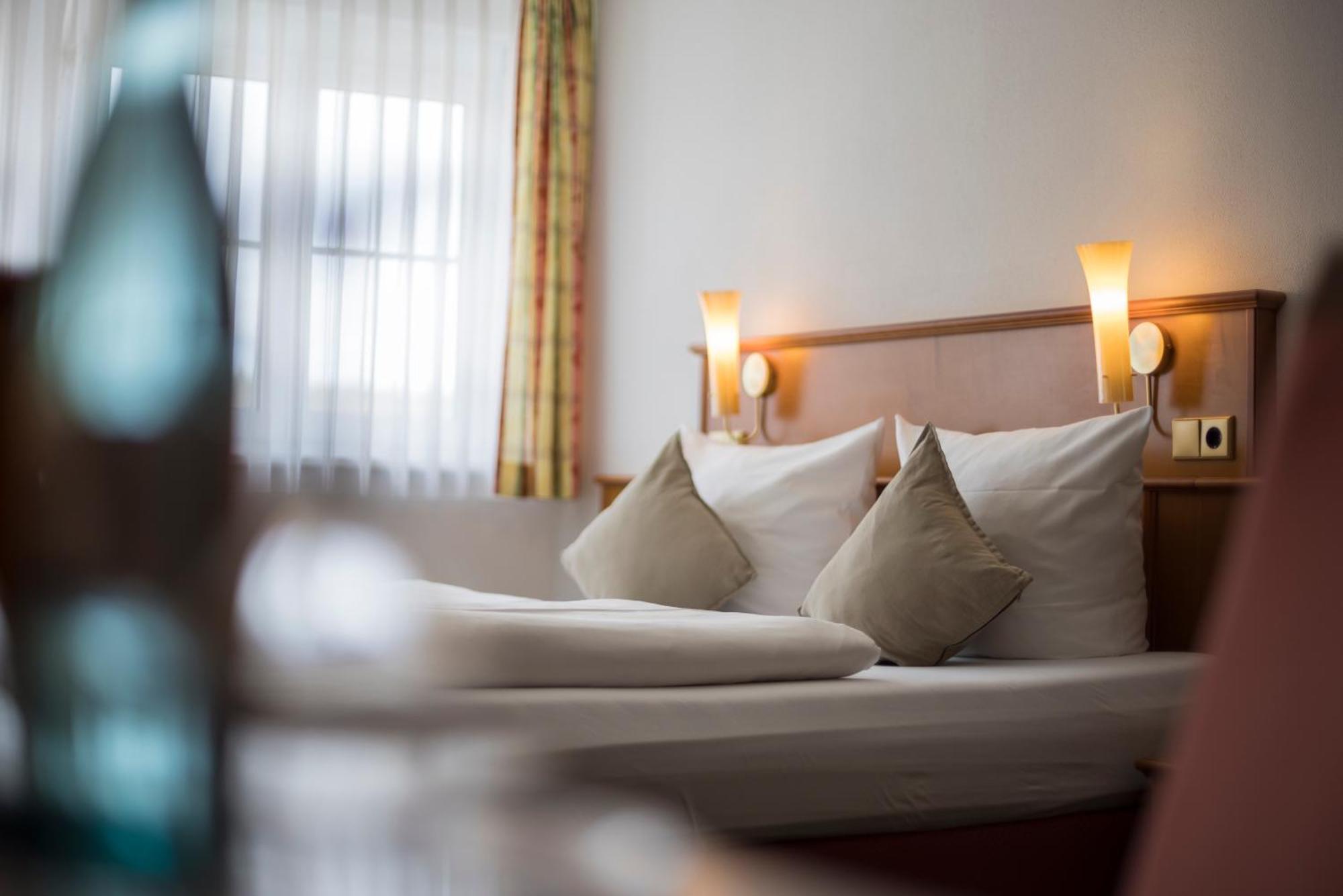 Hotel Widmann'S Loewen Königsbronn Esterno foto